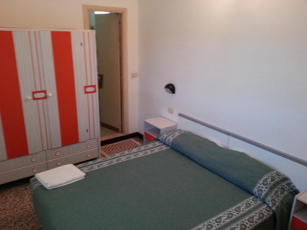 Fiorina Bed&Breakfast - Colazione Fino A Mezzogiorno - Beach Village Gratuito - Aquafan25 Oltremare20 Риччоне Номер фото